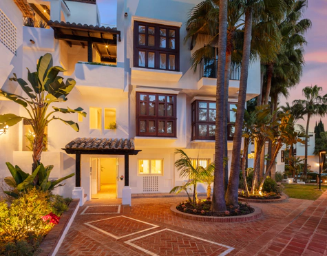 Apartment for sale in Marbella Golden Mile