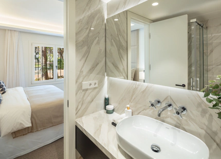 EXQUISITO APARTAMENTO DE LUJO EN PUENTE ROMANO RESORT