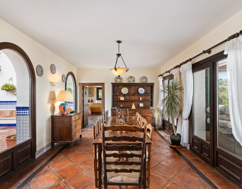 Villa for sale in Istan