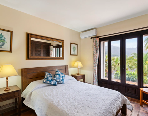 Villa for sale in Istan