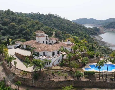 Villa for sale in Istan