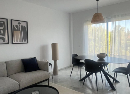 Bonito apartamento en alquiler en Guadalmina Baja