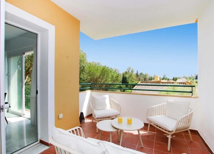 Bonito apartamento en alquiler en Guadalmina Baja