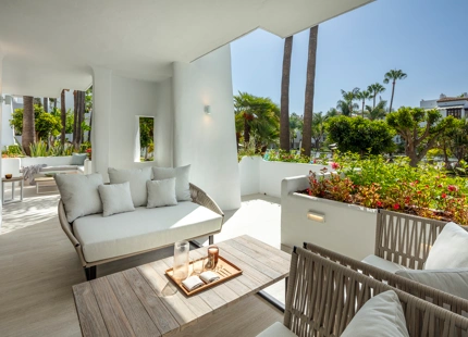 EXQUISITO APARTAMENTO EN PLANTA BAJA EN PUENTE ROMANO RESORT