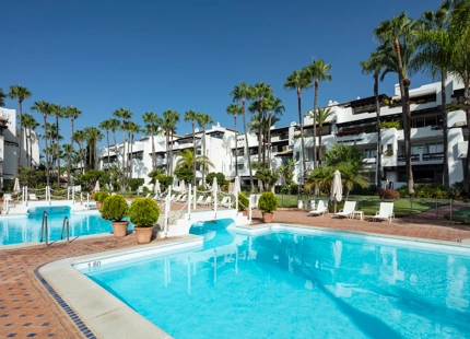 EXQUISITO APARTAMENTO EN PLANTA BAJA EN PUENTE ROMANO RESORT