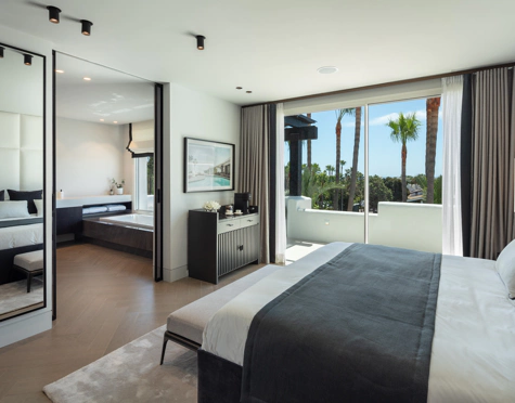 Atico Duplex en venta en Marina Puente Romano, Marbella Golden Mile