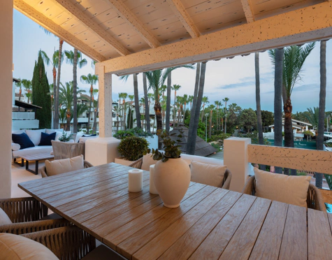 Atico Duplex en venta en Marina Puente Romano, Marbella Golden Mile