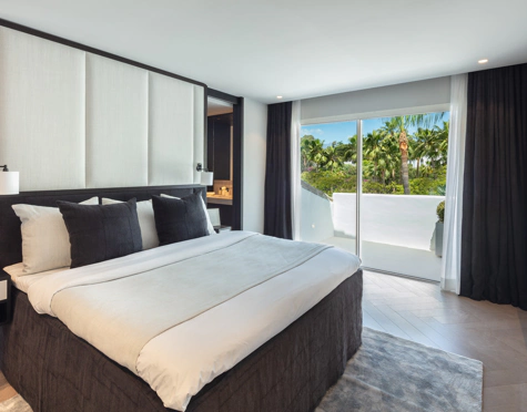 Atico Duplex en venta en Marina Puente Romano, Marbella Golden Mile