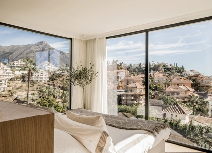VILLA DE LUJO CON VISTAS IMPRESIONANTES EN LOS NARANJOS