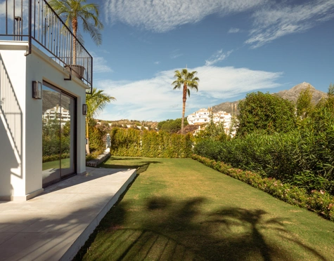 Villa en venta en Los Naranjos Hill Club, Nueva Andalucia