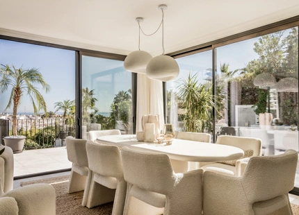 VILLA DE LUJO CON VISTAS IMPRESIONANTES EN LOS NARANJOS