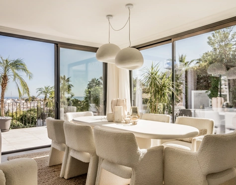 Villa en venta en Los Naranjos Hill Club, Nueva Andalucia