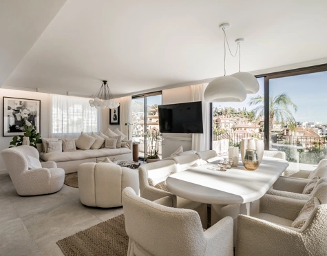 Villa en venta en Los Naranjos Hill Club, Nueva Andalucia