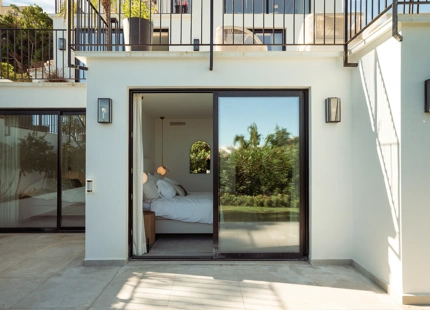 VILLA DE LUJO CON VISTAS IMPRESIONANTES EN LOS NARANJOS