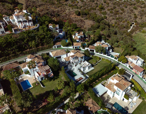 Villa en venta en Los Naranjos Hill Club, Nueva Andalucia
