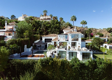 VILLA DE LUJO CON VISTAS IMPRESIONANTES EN LOS NARANJOS