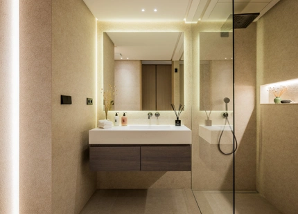 VILLA LUXUOSA CON POSICIÓN EN PRIMERA LINEA DE GOLF EN LOS NARANJOS