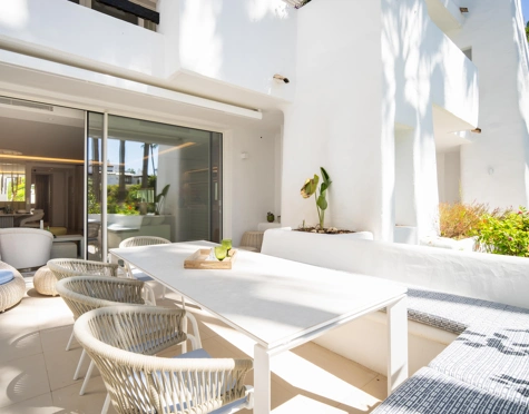 Apartment for sale in Marina Puente Romano, Marbella Golden Mile