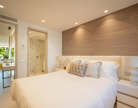 Apartment for sale in Marina Puente Romano, Marbella Golden Mile