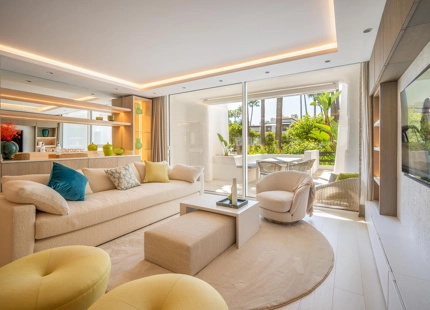 LUXURIOUS APARTMENT IN PUENTE ROMANO RESORT