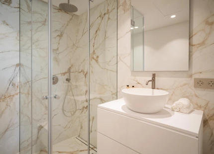 LUXURIOUS APARTMENT IN PUENTE ROMANO RESORT