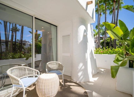 LUXURIOUS APARTMENT IN PUENTE ROMANO RESORT