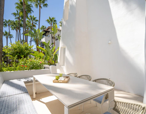Apartment for sale in Marina Puente Romano, Marbella Golden Mile