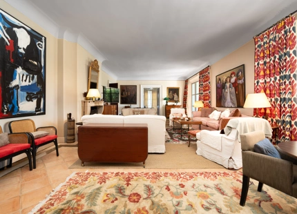 VILLA ENCANTADORA EN MARBELLA CON DISEÑO ELEGANTE