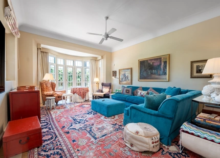 VILLA ENCANTADORA EN MARBELLA CON DISEÑO ELEGANTE