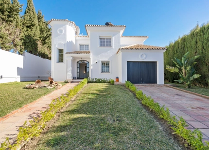 ELEGANT ANDALUSIAN VILLA WITH PRIVATE HEATED POOL IN MIJAS GOLF