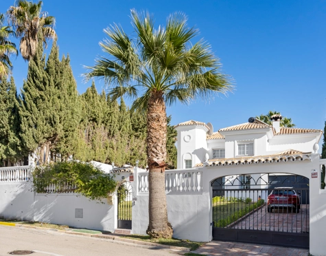 Villa for sale in Mijas Golf, Mijas Costa
