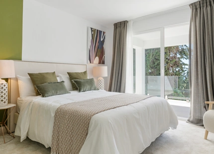 LUJOSA VILLA DE 5 DORMITORIOS CON ÁREA SPA PRIVADA Y JARDÍN EXPANSIVO