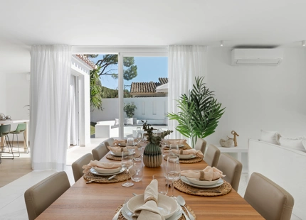 LUJOSA VILLA DE 5 DORMITORIOS CON ÁREA SPA PRIVADA Y JARDÍN EXPANSIVO