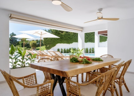 LUJOSA VILLA DE 5 DORMITORIOS CON ÁREA SPA PRIVADA Y JARDÍN EXPANSIVO