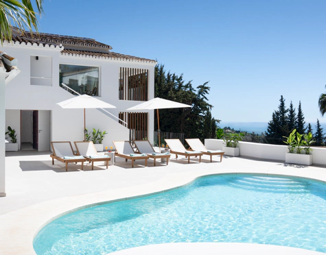 LUJOSA VILLA DE 5 DORMITORIOS CON ÁREA SPA PRIVADA Y JARDÍN EXPANSIVO