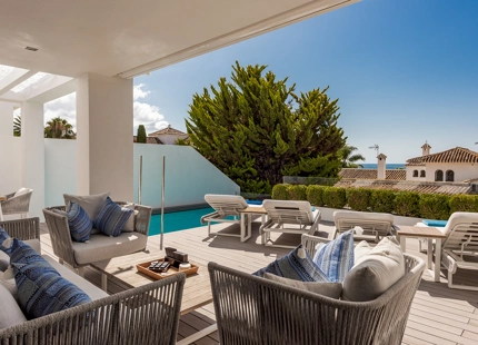 EXQUISITA VILLA DE LUJO DE 4 DORMITORIOS EN VENTA EN PUENTE ROMANO CON AMENIDADES INIGUALABLES