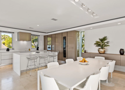 EXQUISITA VILLA DE LUJO DE 4 DORMITORIOS EN VENTA EN PUENTE ROMANO CON AMENIDADES INIGUALABLES