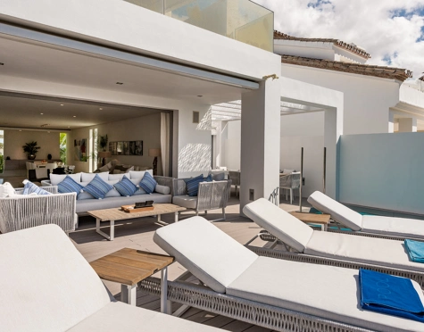 Villa for sale in Puente Romano, Marbella Golden Mile