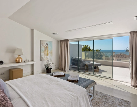 Villa for sale in Puente Romano, Marbella Golden Mile