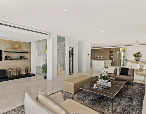 Villa for sale in Puente Romano, Marbella Golden Mile