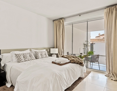 Villa for sale in Puente Romano, Marbella Golden Mile