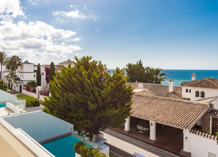 EXQUISITA VILLA DE LUJO DE 4 DORMITORIOS EN VENTA EN PUENTE ROMANO CON AMENIDADES INIGUALABLES