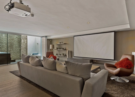 EXQUISITA VILLA DE LUJO DE 4 DORMITORIOS EN VENTA EN PUENTE ROMANO CON AMENIDADES INIGUALABLES