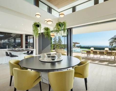 Villa for sale in La Quinta, Benahavis