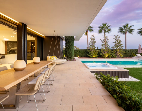 Villa for sale in La Quinta, Benahavis