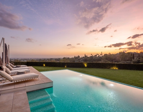Villa for sale in La Quinta, Benahavis