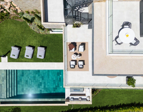 Villa for sale in La Cerquilla, Nueva Andalucia