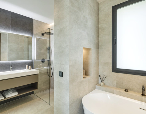Villa for sale in La Cerquilla, Nueva Andalucia