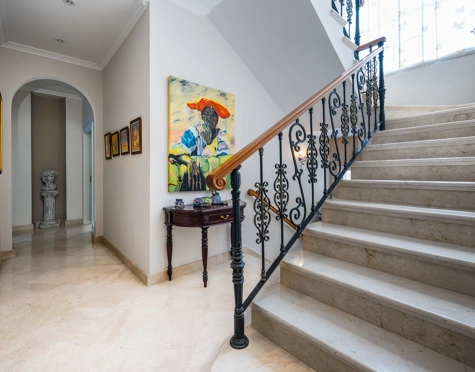 Villa for sale in Nueva Andalucia, Marbella