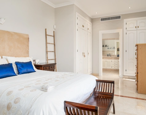 Villa for sale in Nueva Andalucia, Marbella